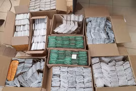 Hà Nội: Thu giữ gần 1.000 chiếc iPhone nhập lậu qua đường hàng không