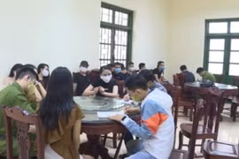Phú Thọ: Bắt quả tang 2 nhóm tụ tập sử dụng ma túy trong khách sạn