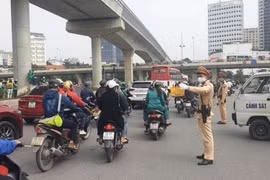 Đã tìm ra lái xe tải gây tai nạn tại nút giao Hồ Tùng Mậu - Phạm Hùng