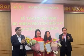 Ban Tổ chức Trung ương trao Quyết định bổ nhiệm 2 Phó Tổng Biên tập Tạp chí Xây dựng Đảng