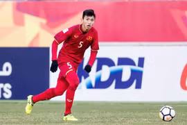 Đoàn Văn Hậu bất ngờ lọt top 9 hậu vệ hay nhất châu Á