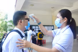 Công bố kết quả xét nghiệm các trường hợp F1 của thầy giáo coi thi tốt nghiệp THPT