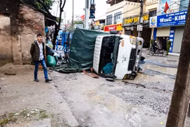 Hà Nội: Dự án 13 năm chưa hoàn thành, cơ quan quản lý tính chuyện ‘đóng đường’