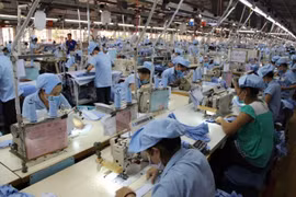 Số lao động thất nghiệp có thể tăng thêm 100.000 người mỗi tháng