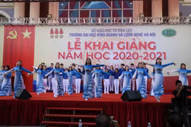 Đại học Kinh doanh và Công nghệ Hà Nội khai giảng năm học mới