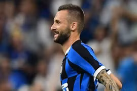 Ngôi sao Marcelo Brozovic của Inter dương tính COVID-19