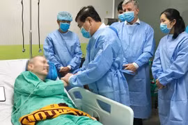 Đêm nay, phi công người Anh được đưa về nước