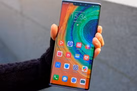 Huawei Mate 30 5G: Linh kiện Mỹ chiếm 1%