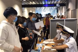Thủ tướng Nguyễn Xuân Phúc: Diễn biến dịch COVID-19 vẫn phức tạp, tuyệt đối không được chủ quan