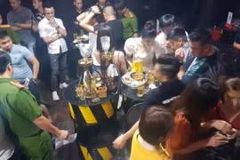 Đột kích quán bar phát hiện 6 người dương tính ma túy