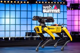 Boston Dynamics chính thức bán chó robot với giá 74.500 USD