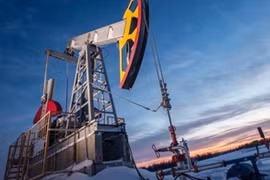 Giá xăng dầu hôm nay 1/6: Duy trì đà tăng nhẹ chờ OPEC+ thảo luận