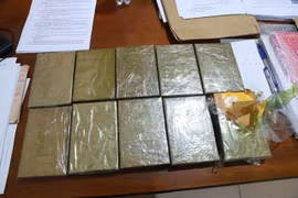 Đắk Nông: Bắt giữ 2 đối tượng, thu giữ 10 bánh heroin
