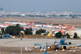 Nhiều khó khăn khi mở lại các chuyến bay quốc tế