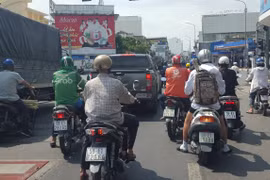 TP.HCM nhộn nhịp ngay ngày đầu nới lỏng giãn cách xã hội