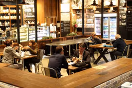 Các nhà hàng, quán bar tại Australia bắt đầu mở cửa trở lại