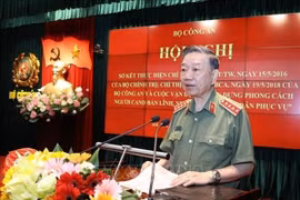 Xuất hiện ngày càng nhiều tấm gương cán bộ công an ‘vì nhân dân phục vụ’