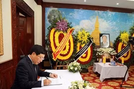 Lãnh đạo Đảng, Nhà nước viếng Đại tướng Sisavath Keobounphanh