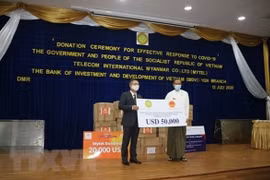 Việt Nam hỗ trợ Myanmar 50.000 USD chống dịch COVID-19