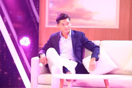 Huy Phan - bạn trai Thái Công gây sốc trong chương trình ‘Người ấy là ai’