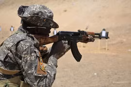 Mỹ tăng cường thu mua "hàng tấn" đạn AK-47 của Nga để làm gì?