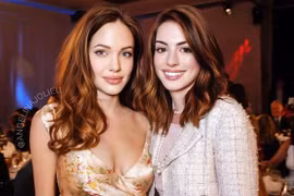 Ảnh cũ của Anne Hathaway bất ngờ hot trở lại