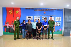 Tạm giam 5 đối tượng cùng trong một gia đình sử dụng xe ô tô riêng đi trộm đồ ở bệnh viện