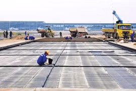 Sẽ khai thác đường băng Nội Bài, Tân Sơn Nhất trong năm 2020