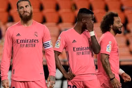 Valencia 4-1 Real Madrid: Real Madrid thua đậm với cú hat-trick penalty