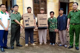Báo An ninh Thủ đô hỗ trợ kịp thời giúp người dân vùng lũ sớm ổn định đời sống