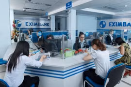 Mạo danh công an, lừa chuyển 180 triệu đồng qua ngân hàng Eximbank