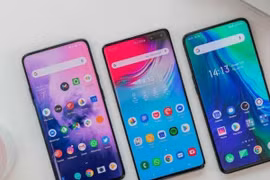 Google sẽ cho phép thiết bị Android được cập nhật qua Play Store