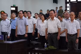 Hai cựu Chủ tịch UBND TP Đà Nẵng Trần Văn Minh, Văn Hữu Chiến bị bắt giam tại Tòa
