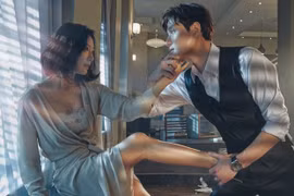 Tin tức giải trí (12/5): Nữ chính "Thế giới hôn nhân" gặp nguy hiểm trong lúc quay cảnh tự tử