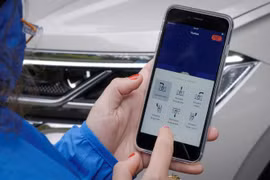 Xe Volkswagen có thể đỗ tự động ở bãi đậu thông qua smartphone