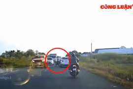Video giao thông: Tài xế suýt “mất Tết” vì vượt ẩu