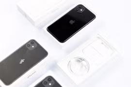 Hộp iPhone 11 thiếu phụ kiện đang có giá tốt