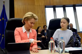 Greta Thunberg được tặng 1 triệu euro vì đóng góp cho tiến bộ nhân loại