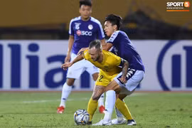 Văn Hậu chưa thể về nước, lỡ nhiều cơ hội "giải cứu" Hà Nội FC