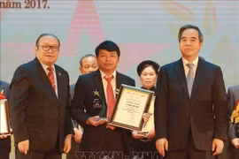 Vinh danh 63 nông dân Việt Nam xuất sắc năm 2020