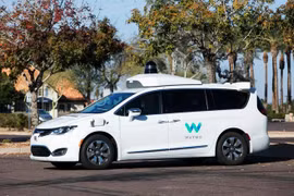 Google triển khai dịch vụ taxi không người lái tại bang Arizona ở Mỹ
