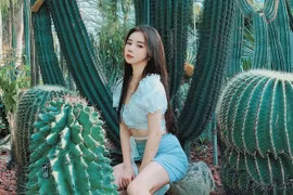 Hot girl Trung Quốc lộ vẻ kém sắc lúc livestream