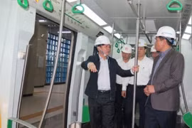 Khác gì “nuôi nghiện” trong nhà?