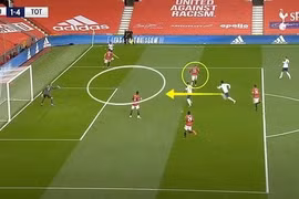 Xót xa trước hình ảnh De Gea bị đồng đội ‘phản bội’