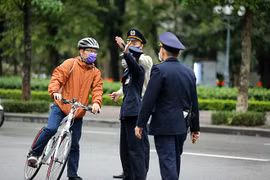 Bình tĩnh, chủ động, thực hiện nghiêm việc cách ly xã hội