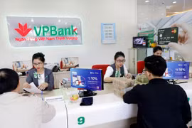 Ngành ngân hàng đau đầu vì “nợ xấu”