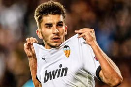 Tin thể thao nổi bật 1/5: Cựu Giám đốc câu lạc bộ Valencia khuyên Ferran Torres nên gia nhập Liverpool