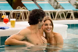 Giữa tâm dịch, Resort khỏa thân nổi tiếng Hedonism II ở Jamaica bất ngờ mở cửa đón khách