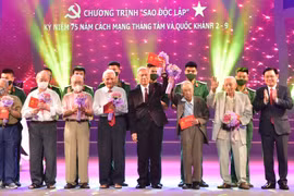 Chương trình nghệ thuật "Sao độc lập": Xúc động với các nhân chứng lịch sử