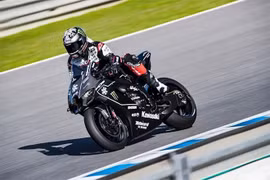 Kawasaki Ninja ZX-10RR 2021 xuất hiện trên đường đua thử nghiệm